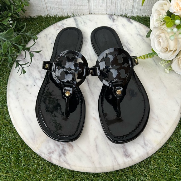 Tory Burch women 
Miller Patent Leather Thong Sandals black  SZ 8 preowned - Picture 7 of 16